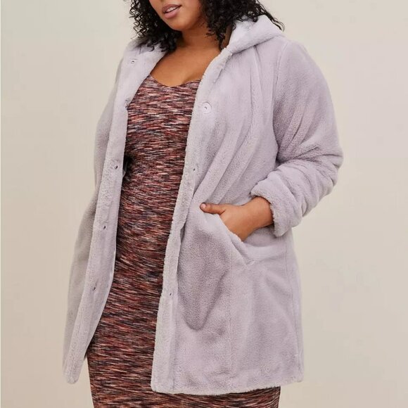 TORRID Faux Fur Hooded Coat Size 3X Light Gray NEW Satin Lined Pockets Glam Chic - Picture 2 of 11